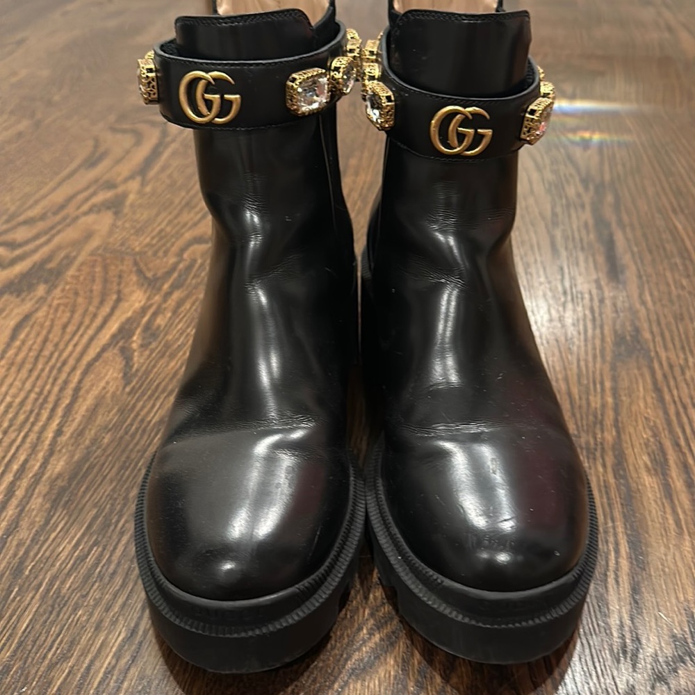 Gucci low heel boots